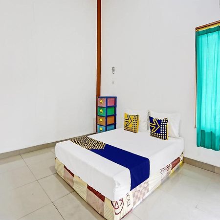 Oyo 92006 Kost Sejahtera Syariah Hotel ซิโดอาร์โจ ภายนอก รูปภาพ