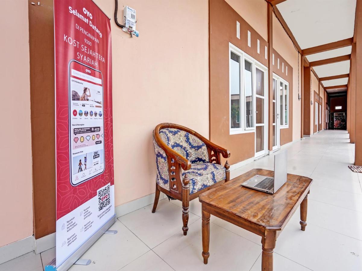 Oyo 92006 Kost Sejahtera Syariah Hotel ซิโดอาร์โจ ภายนอก รูปภาพ