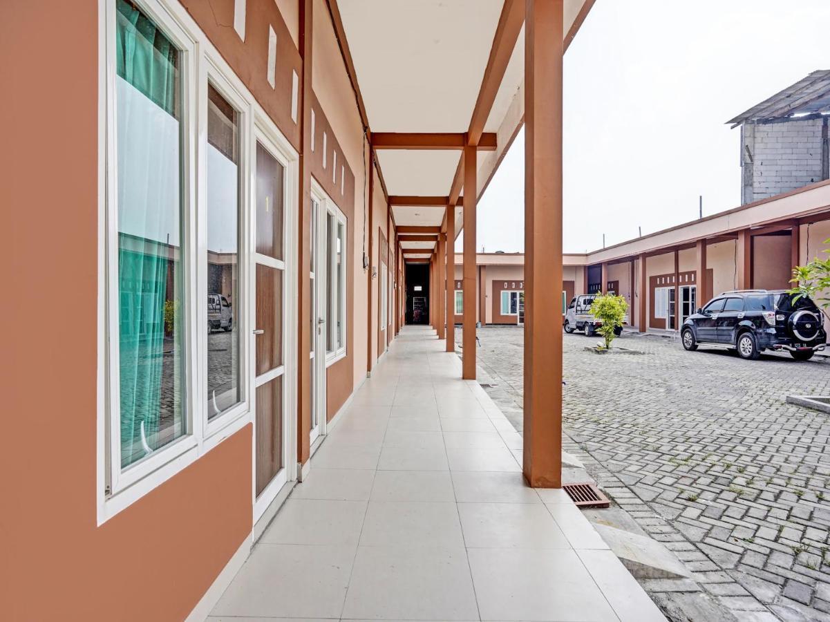 Oyo 92006 Kost Sejahtera Syariah Hotel ซิโดอาร์โจ ภายนอก รูปภาพ