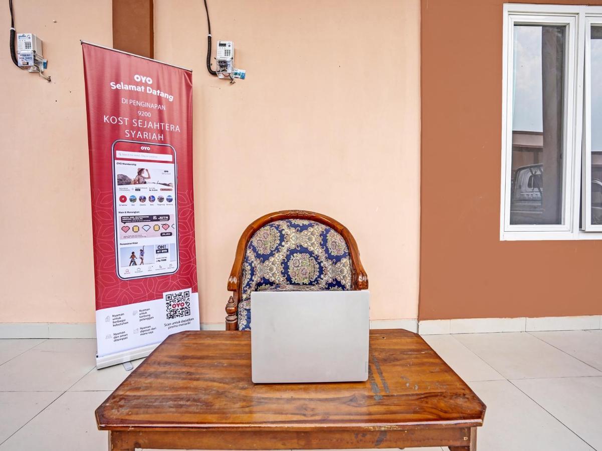 Oyo 92006 Kost Sejahtera Syariah Hotel ซิโดอาร์โจ ภายนอก รูปภาพ