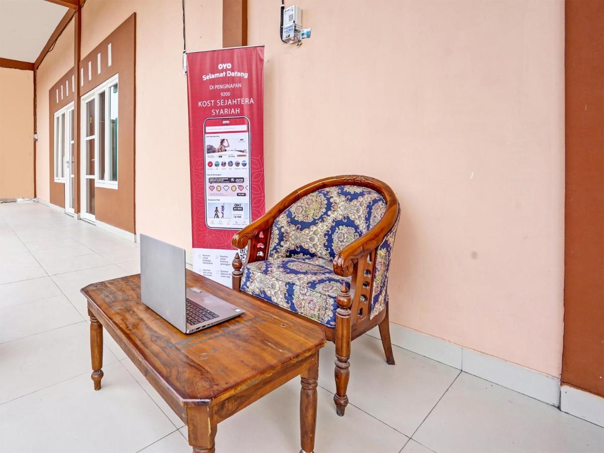 Oyo 92006 Kost Sejahtera Syariah Hotel ซิโดอาร์โจ ภายนอก รูปภาพ